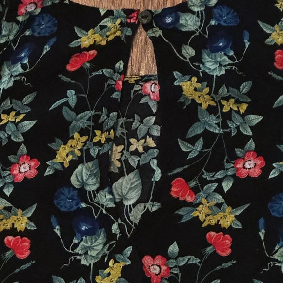 Old Navy floral tank for women - Picture 4 of 5